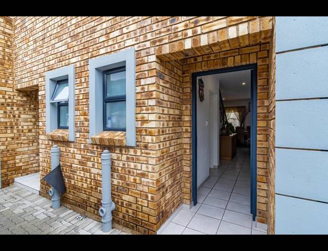 3 BEDROOM HOUSE FOR SALE IN BRACKENDOWNS